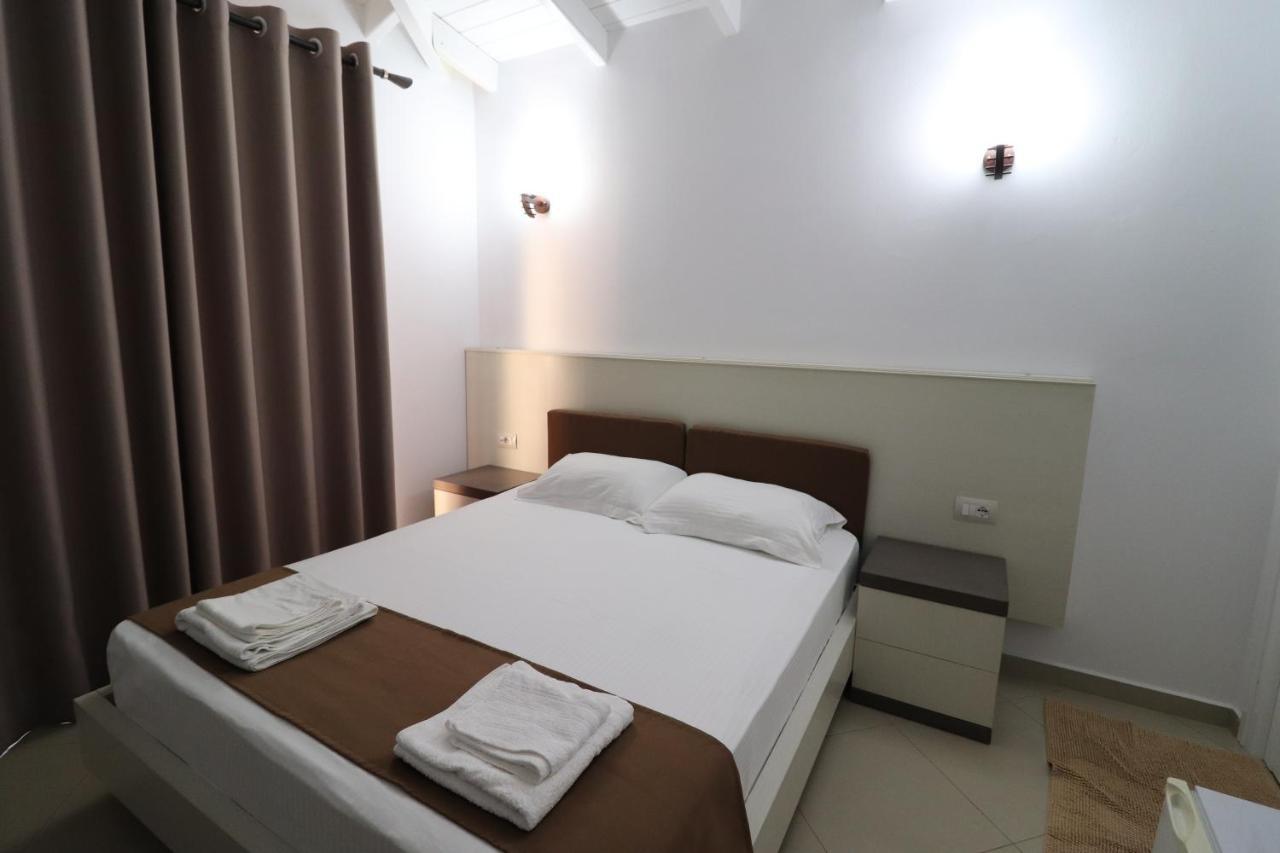Mariksel Hotel Ksamil Extérieur photo
