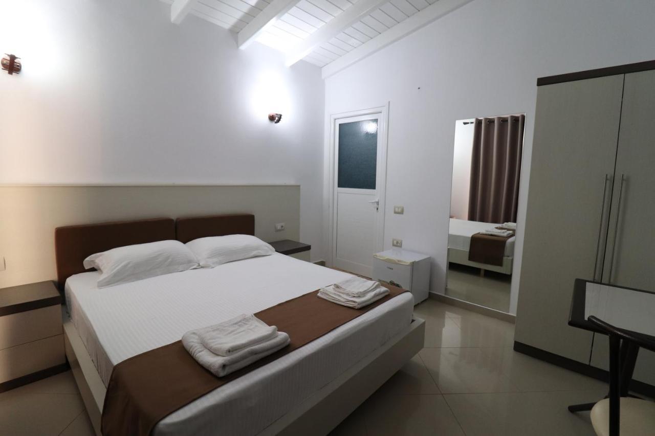 Mariksel Hotel Ksamil Extérieur photo
