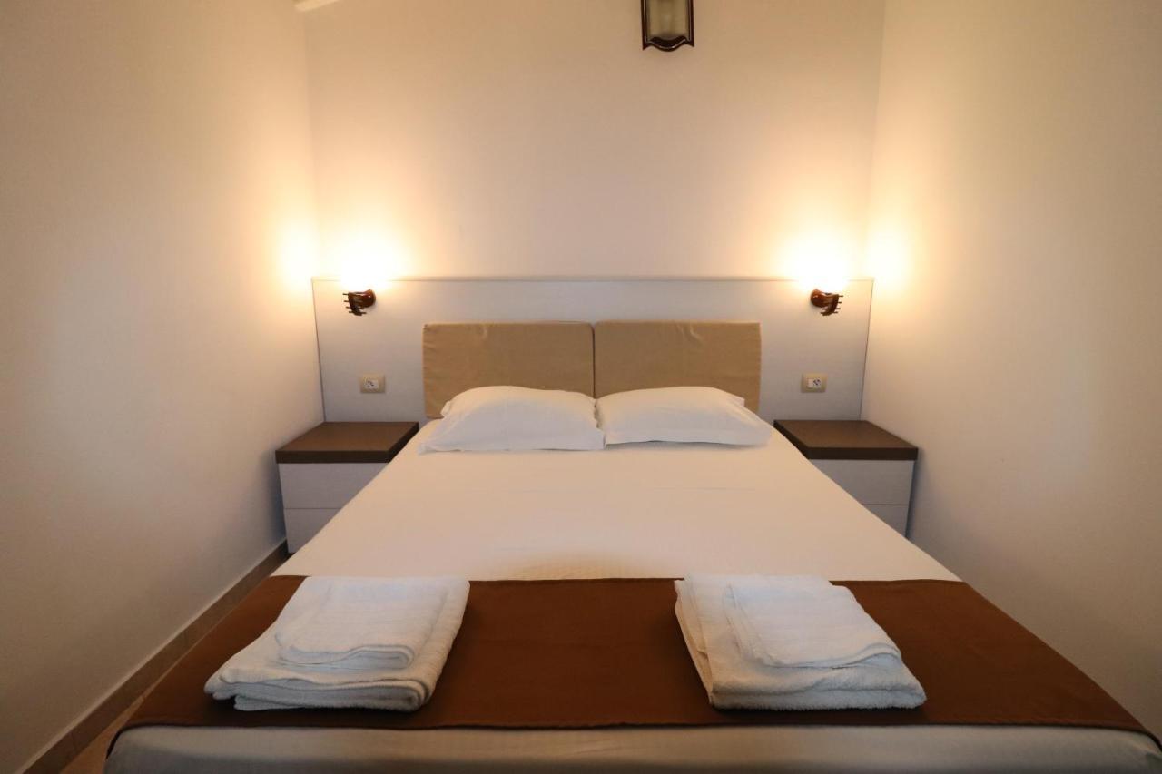 Mariksel Hotel Ksamil Extérieur photo