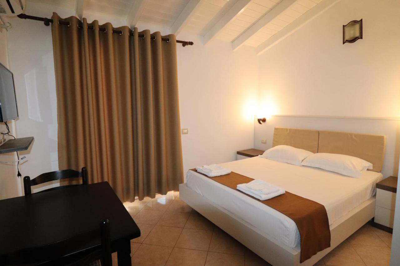 Mariksel Hotel Ksamil Extérieur photo