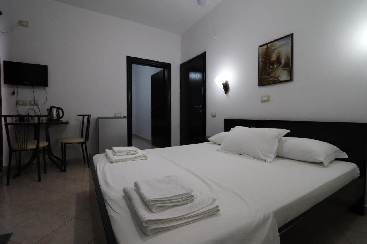 Mariksel Hotel Ksamil Extérieur photo