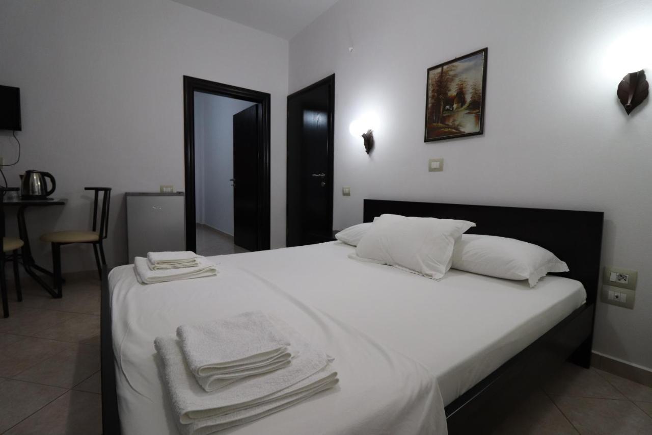 Mariksel Hotel Ksamil Extérieur photo
