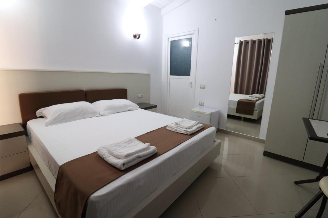 Mariksel Hotel Ksamil Extérieur photo