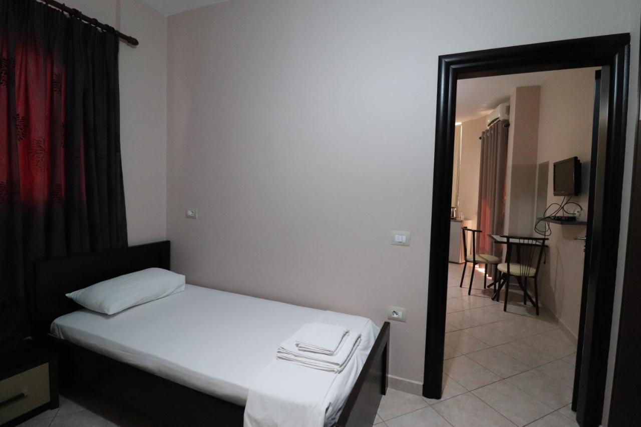 Mariksel Hotel Ksamil Extérieur photo